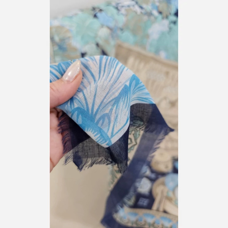 روسری نخی مودال ریشه پرزی طرح 14