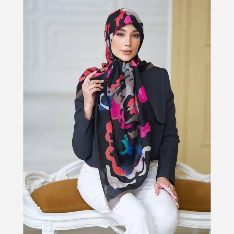 روسری نخی مودال ریشه پرزی زمینه مشکی