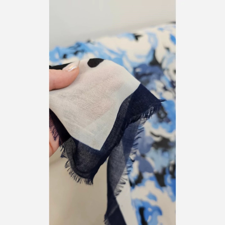 روسری نخی مودال ریشه پرزی گل آبی باکیفیت